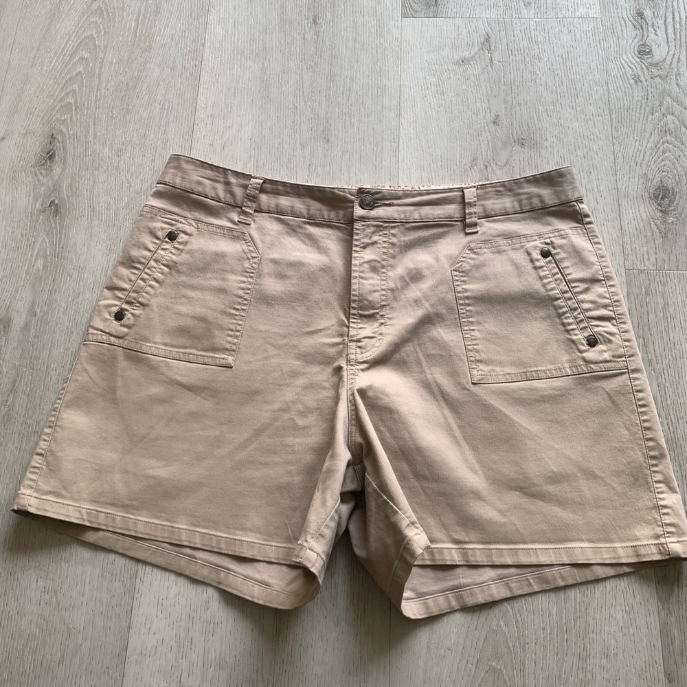 Fashion Bug Women's Size 14 Khaki Cargo Shorts Stretch Cotton Blend
